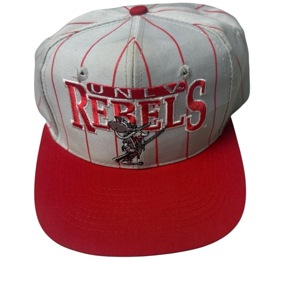 Vintage UNLV Runnin' Rebels hat pinstripe snapback cap 90's